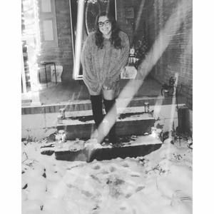 Meet your Posher, Zoe